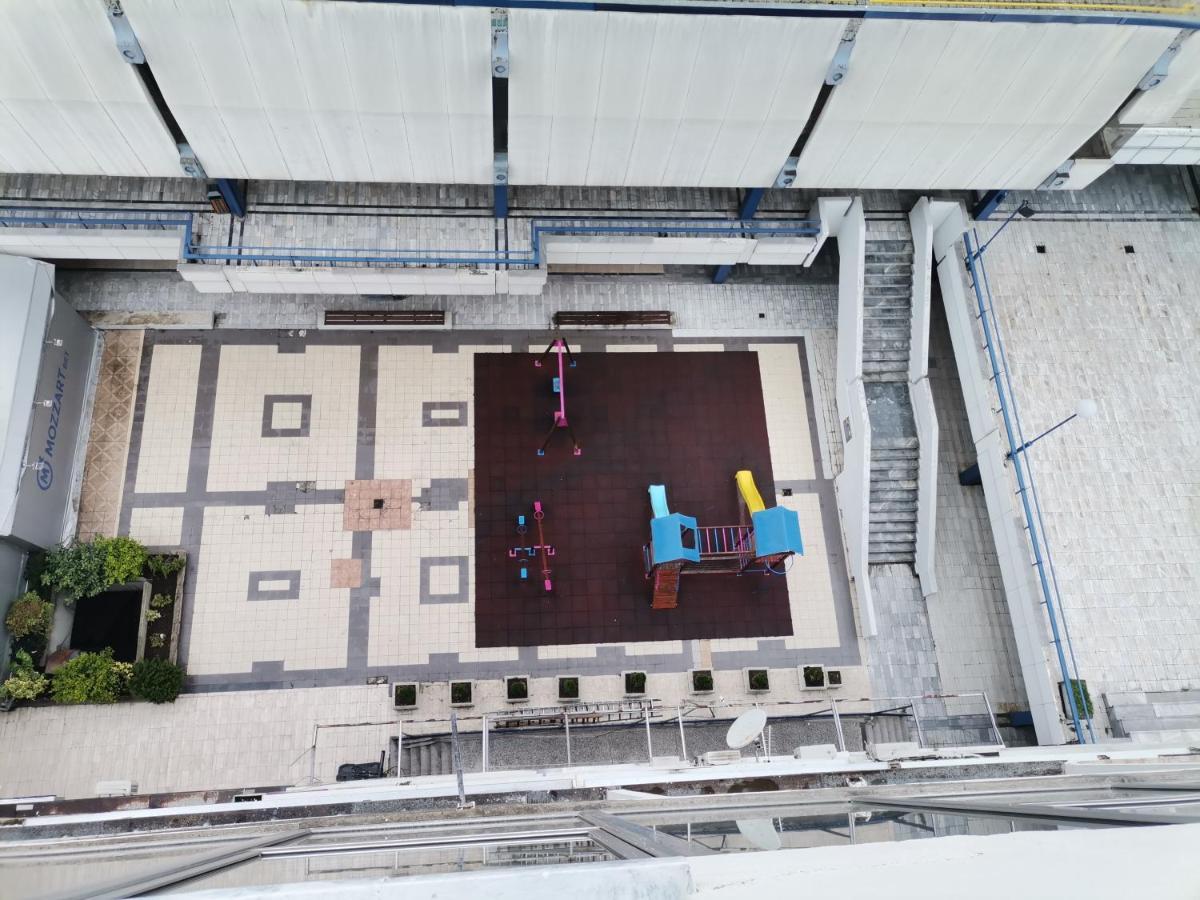 Calla 1 - Modern & Cozy Main Square Apartment In The City Shopping Center - Parking Slot With Parking Security Skopje Bagian luar foto